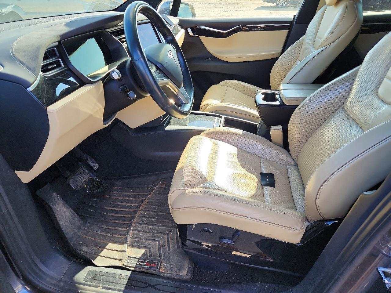 2016 Tesla Model X - Image 7