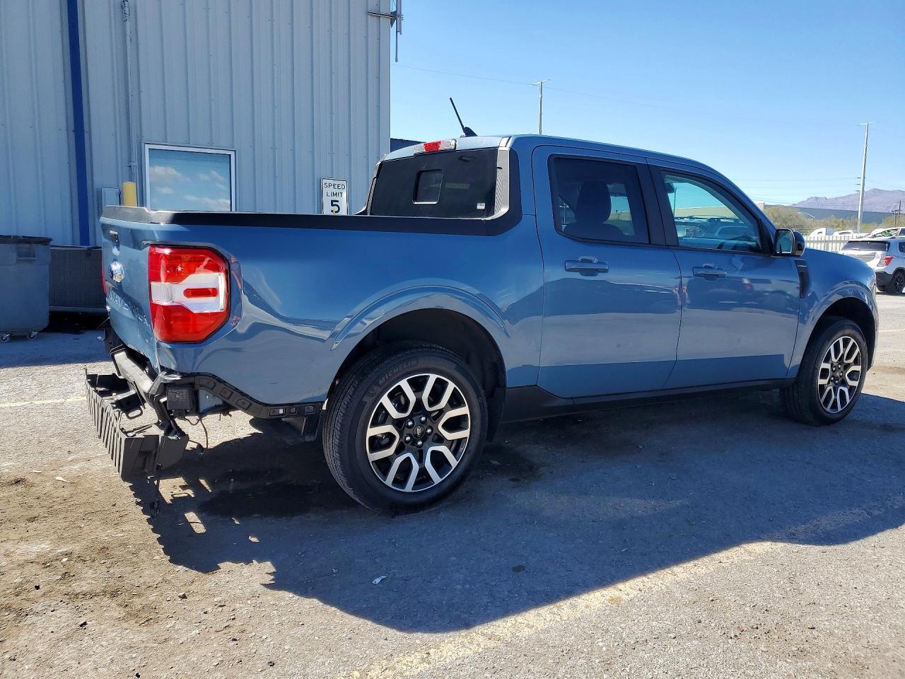 2024 Ford Maverick Lariat - Image 3