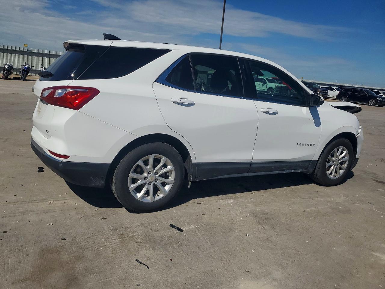 2018 Chevrolet Equinox Lt - Image 3