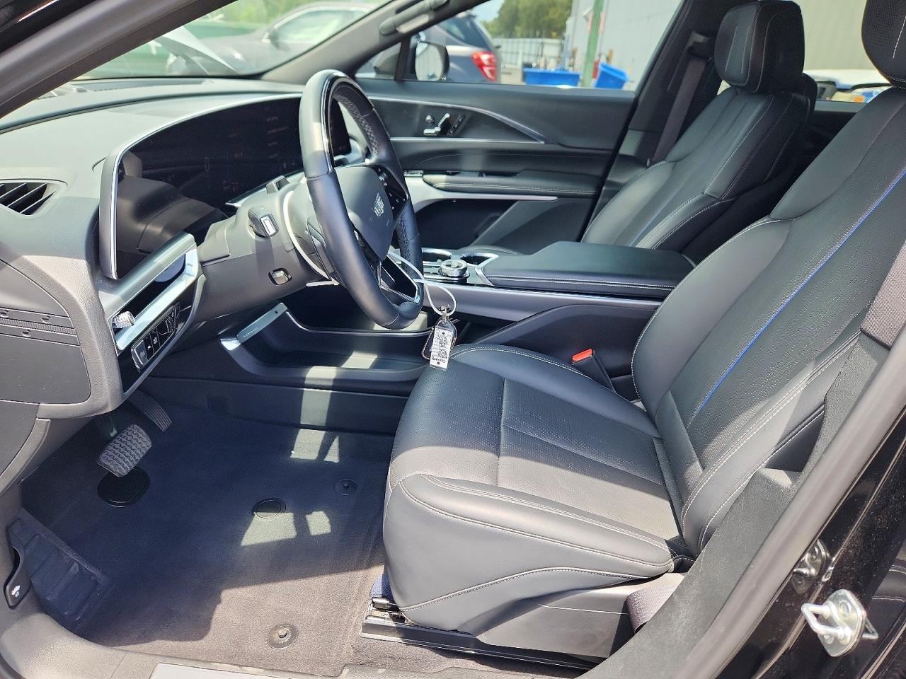 2024 Cadillac Lyriq Sport - Image 7