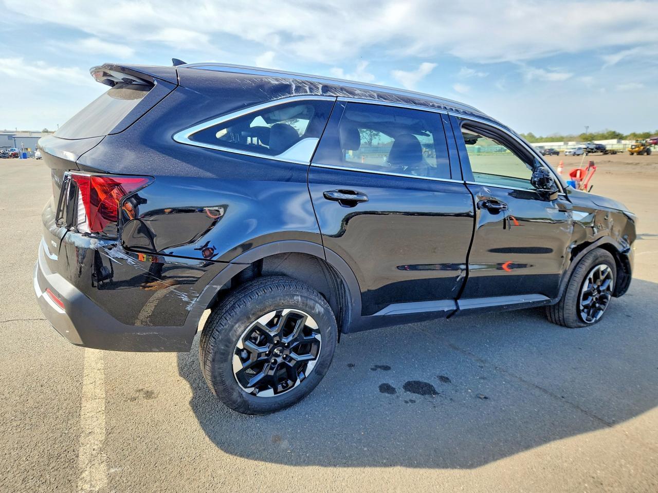 2024 Kia Sorento S - Фото 3