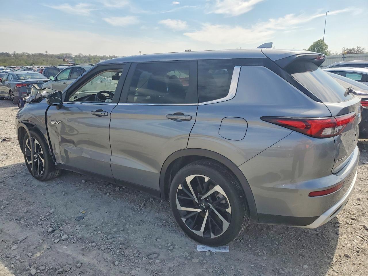 2023 Mitsubishi Outlander Se - Фото 2