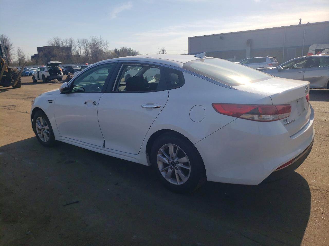 2016 Kia Optima Lx - Фото 2
