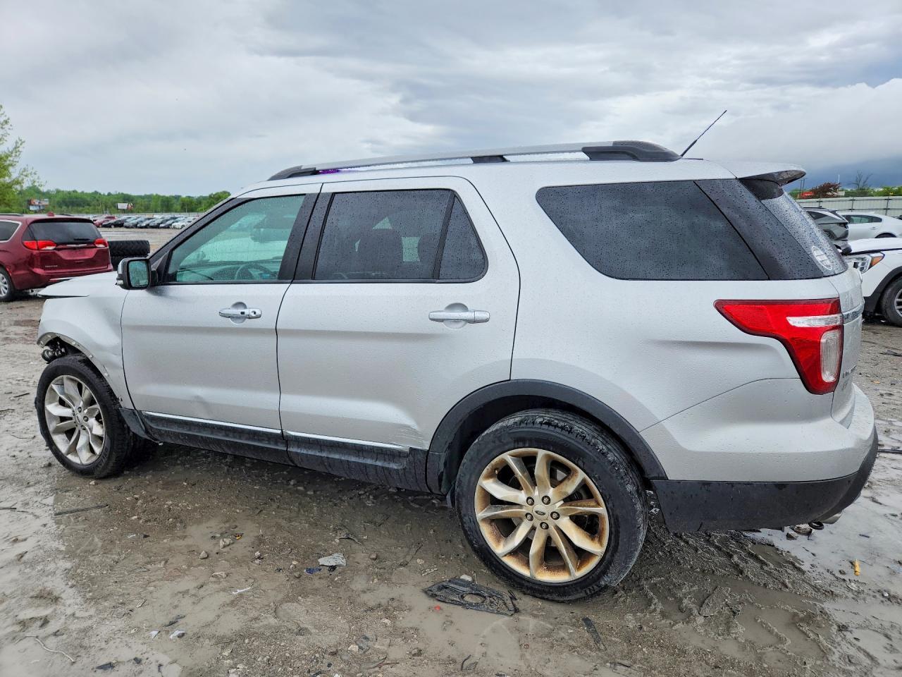 2015 Ford Explorer Limited - Image 2