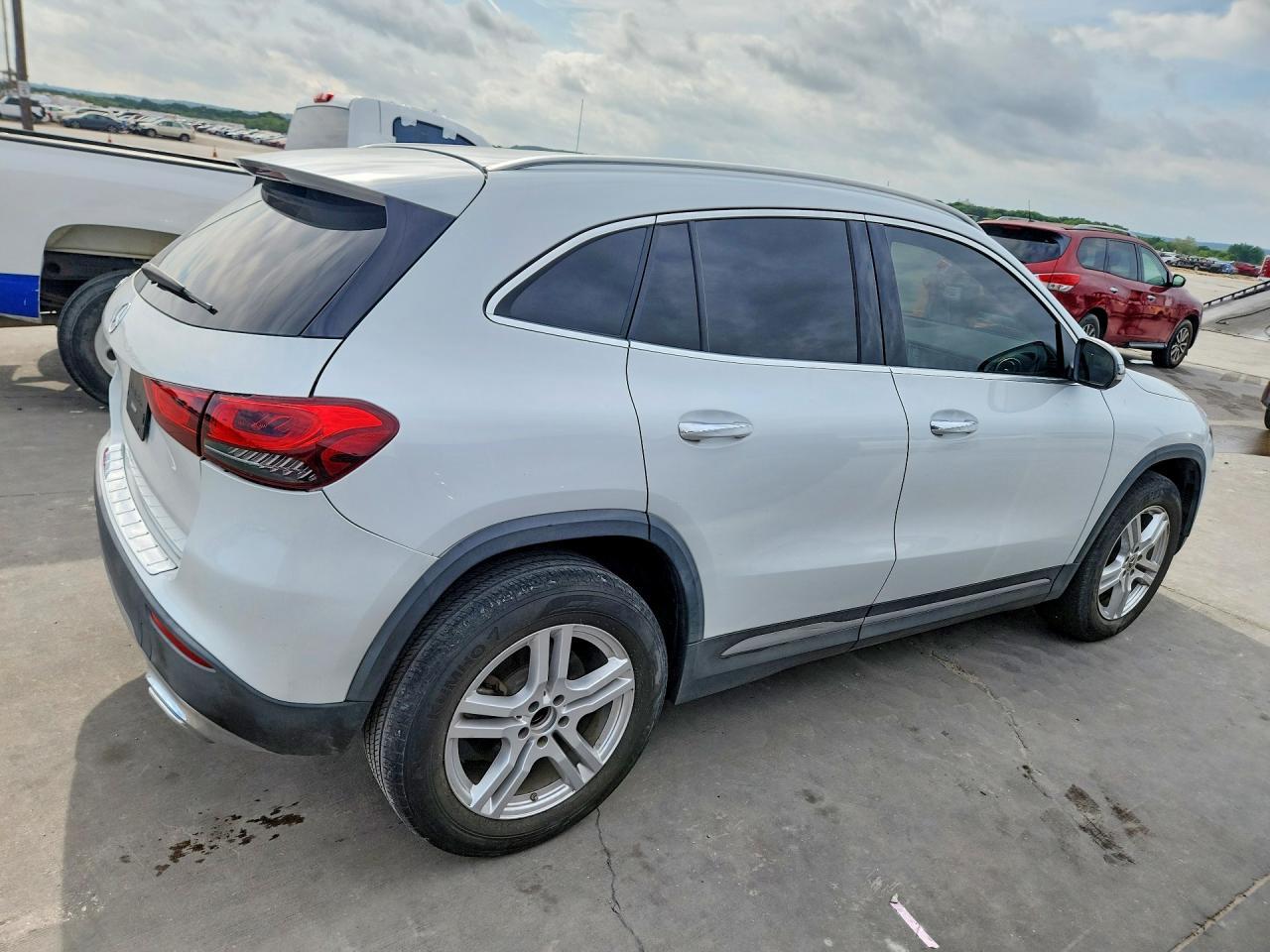 2021 Mercedes-Benz Gla 250 - Фото 3