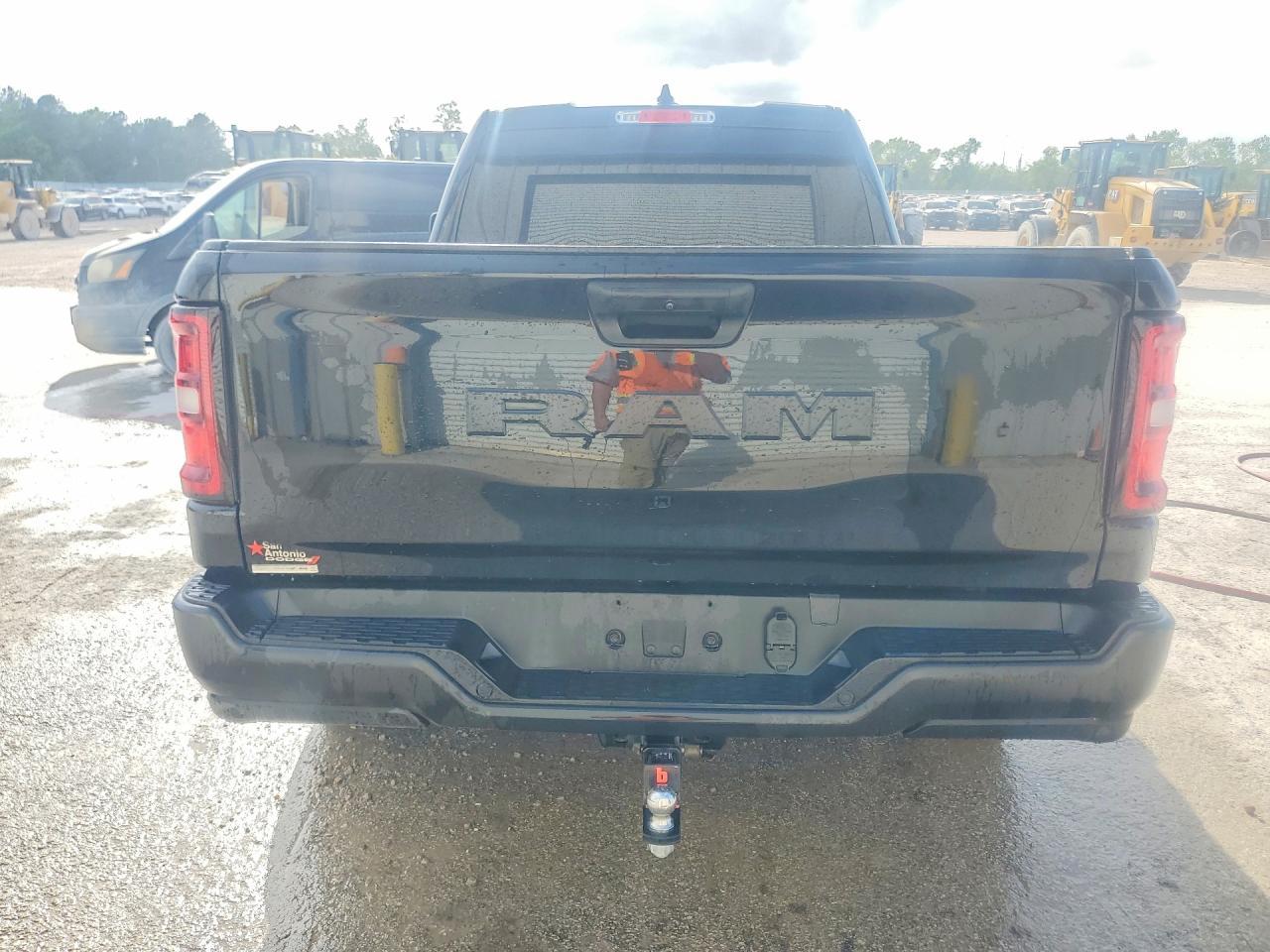 2025 Ram 1500 Tradesman - Image 6