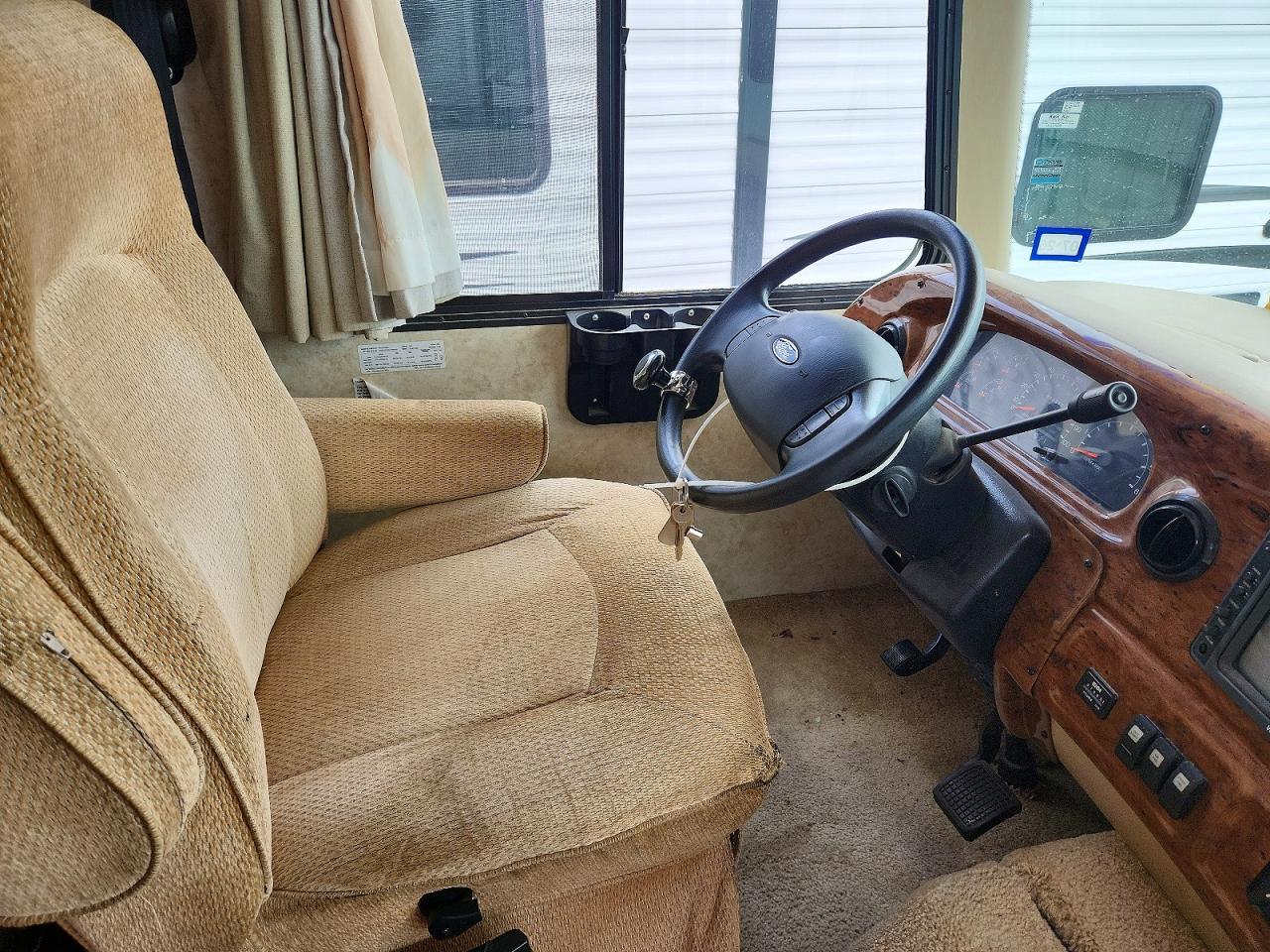 2004 Ford Hurricane Rv - Фото 5