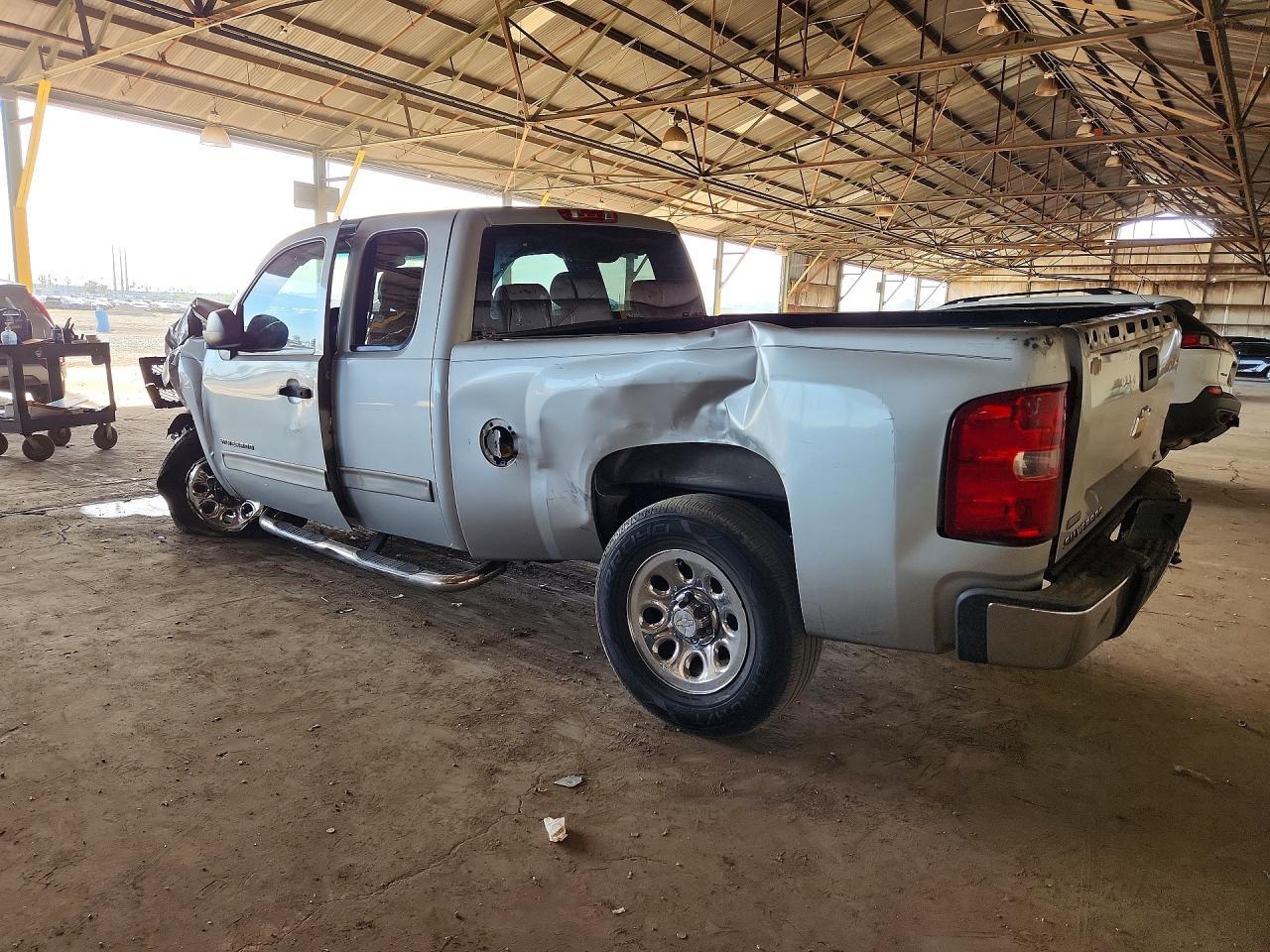 2011 Chevrolet Silverado C1500 Ls - Фото 2