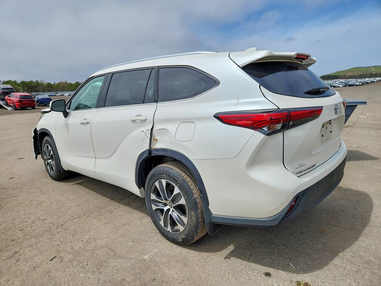 2021 Toyota Highlander Xle - Фото 2