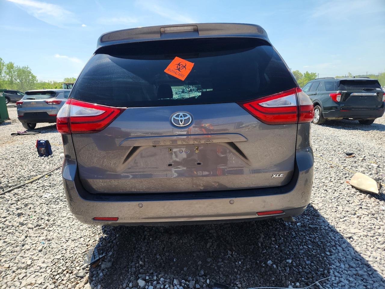 2016 Toyota Sienna Xle 8-Passenger - Фото 6