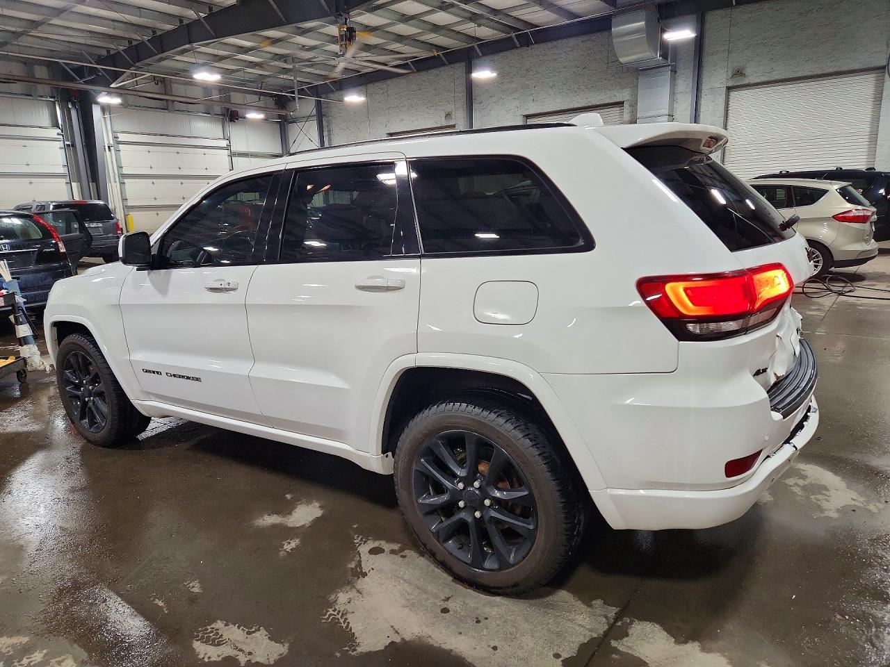 2018 Jeep Grand Cherokee Laredo - Фото 2