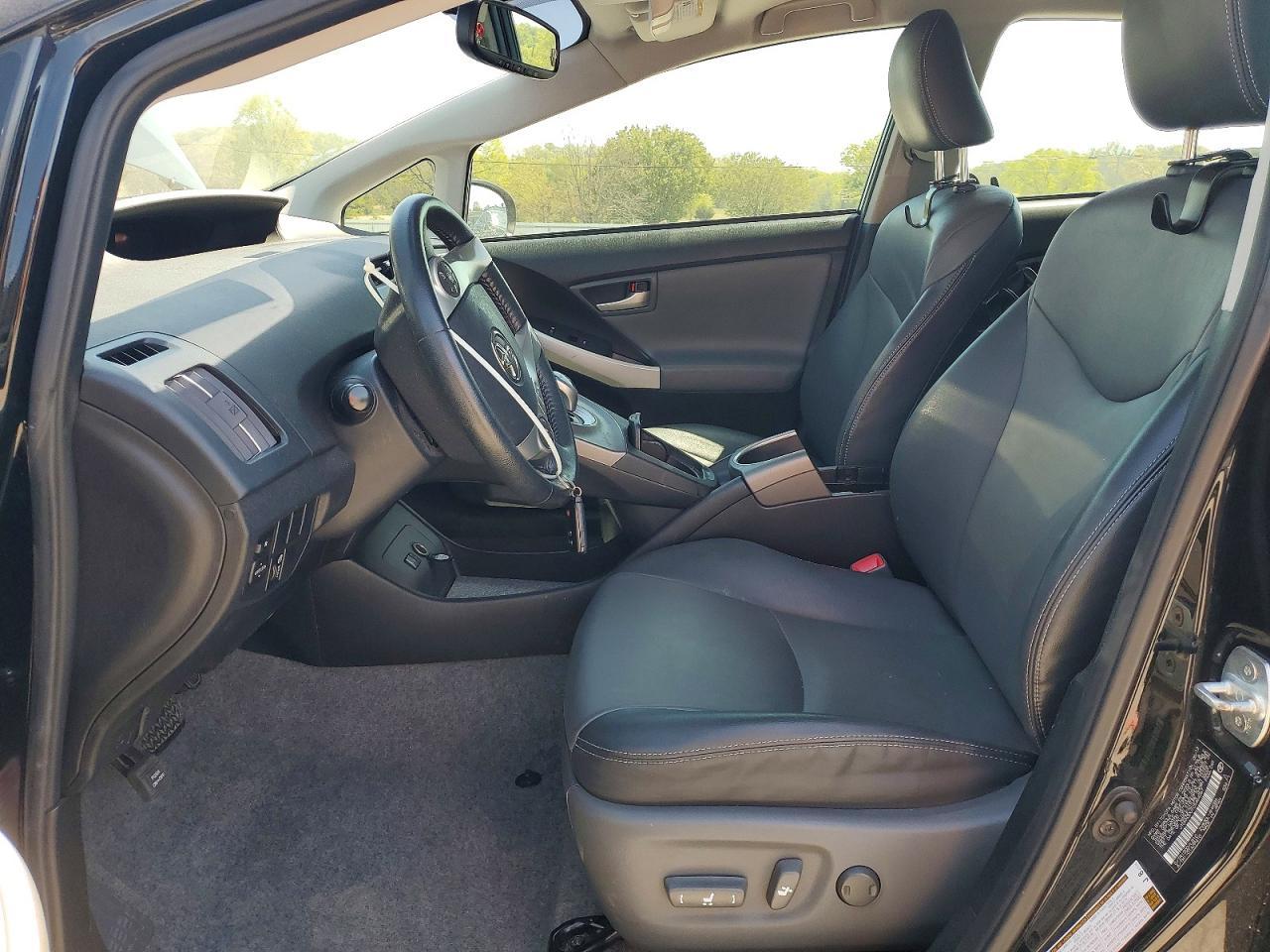 2012 Toyota Prius Four - Фото 7