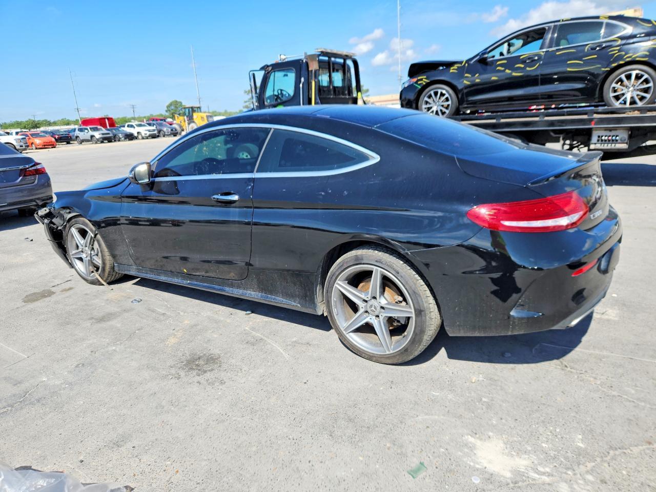 2017 Mercedes-Benz C 300 4Matic - Фото 2