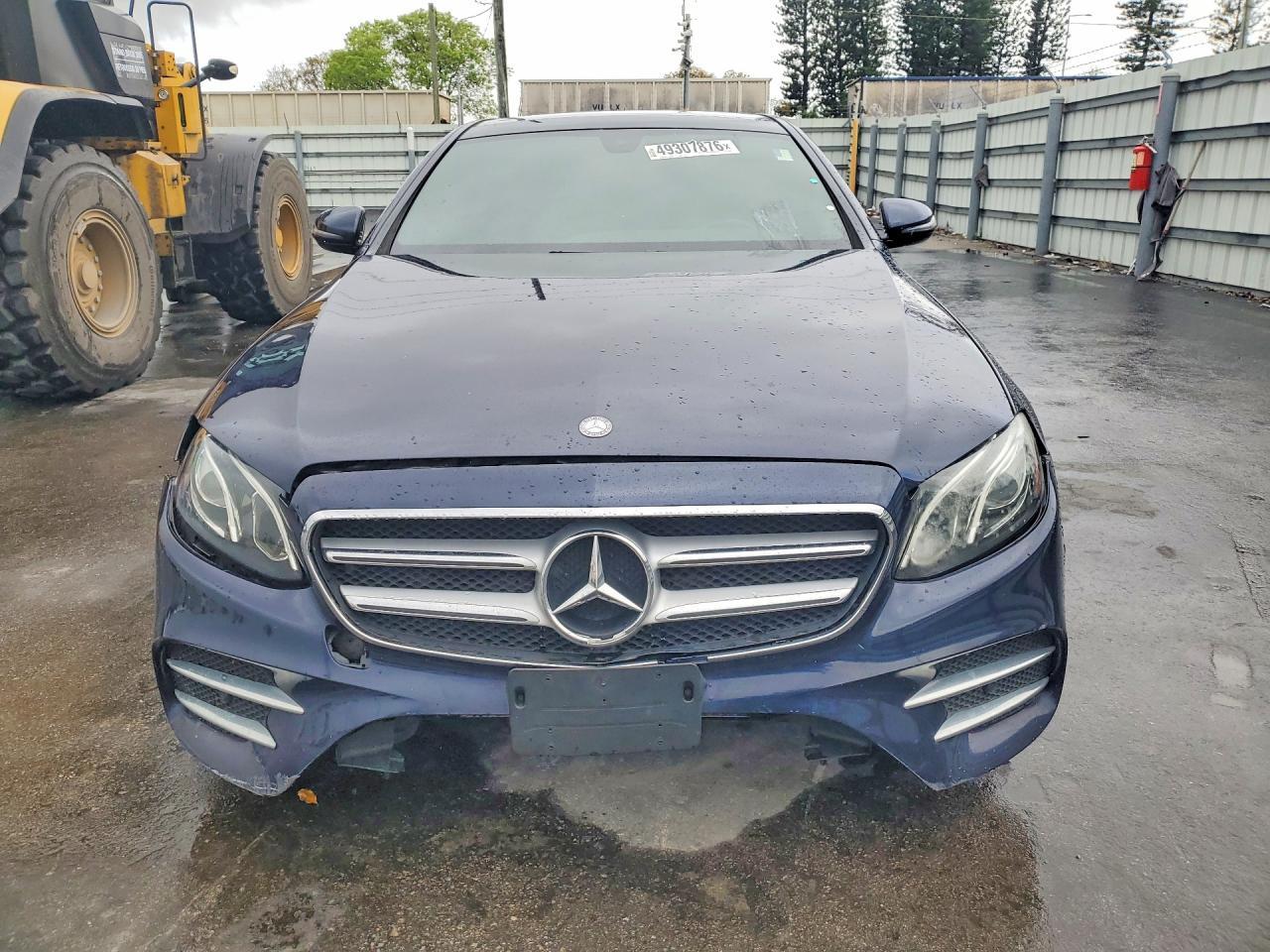 2017 Mercedes-Benz E 300 4Matic - Image 5