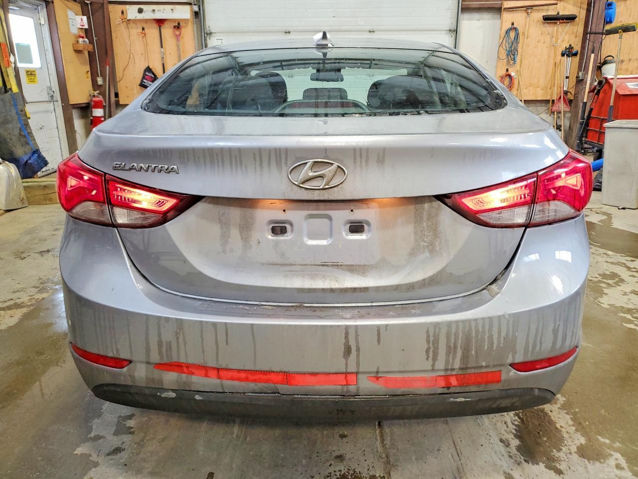 2016 Hyundai Elantra Se - Image 6