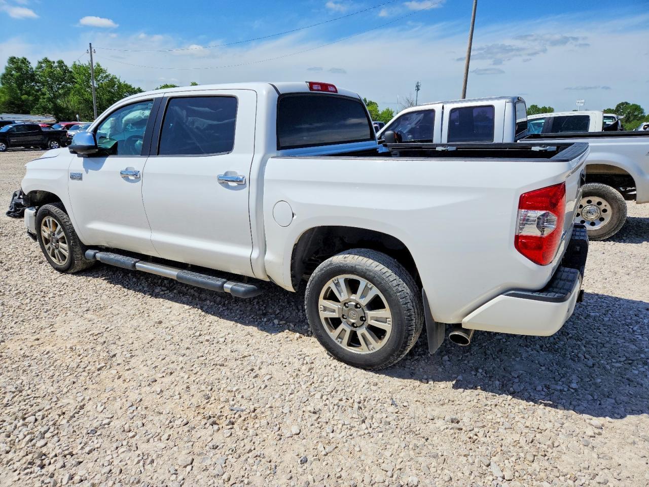 2014 Toyota Tundra Crewmax Platinum - Image 2