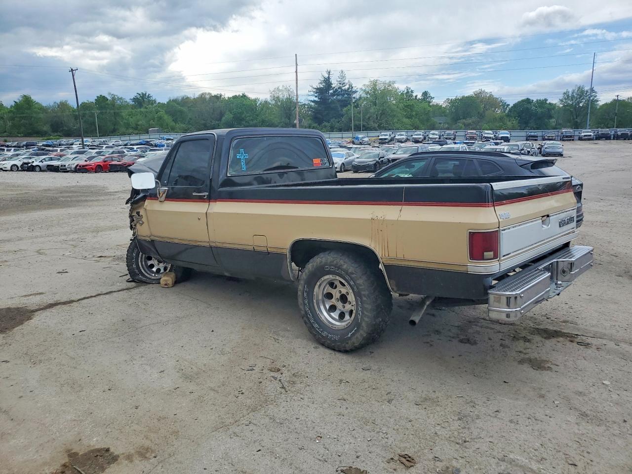 1984 Chevrolet C10 Fleetside W/Long - Фото 2