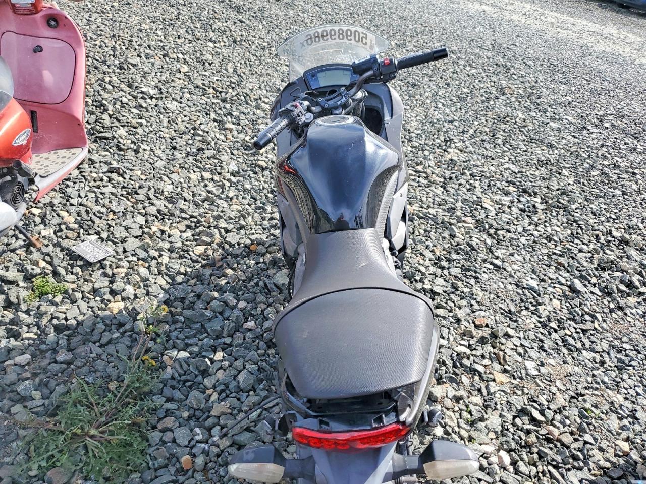 2011 Kawasaki Ex650 C - Image 6