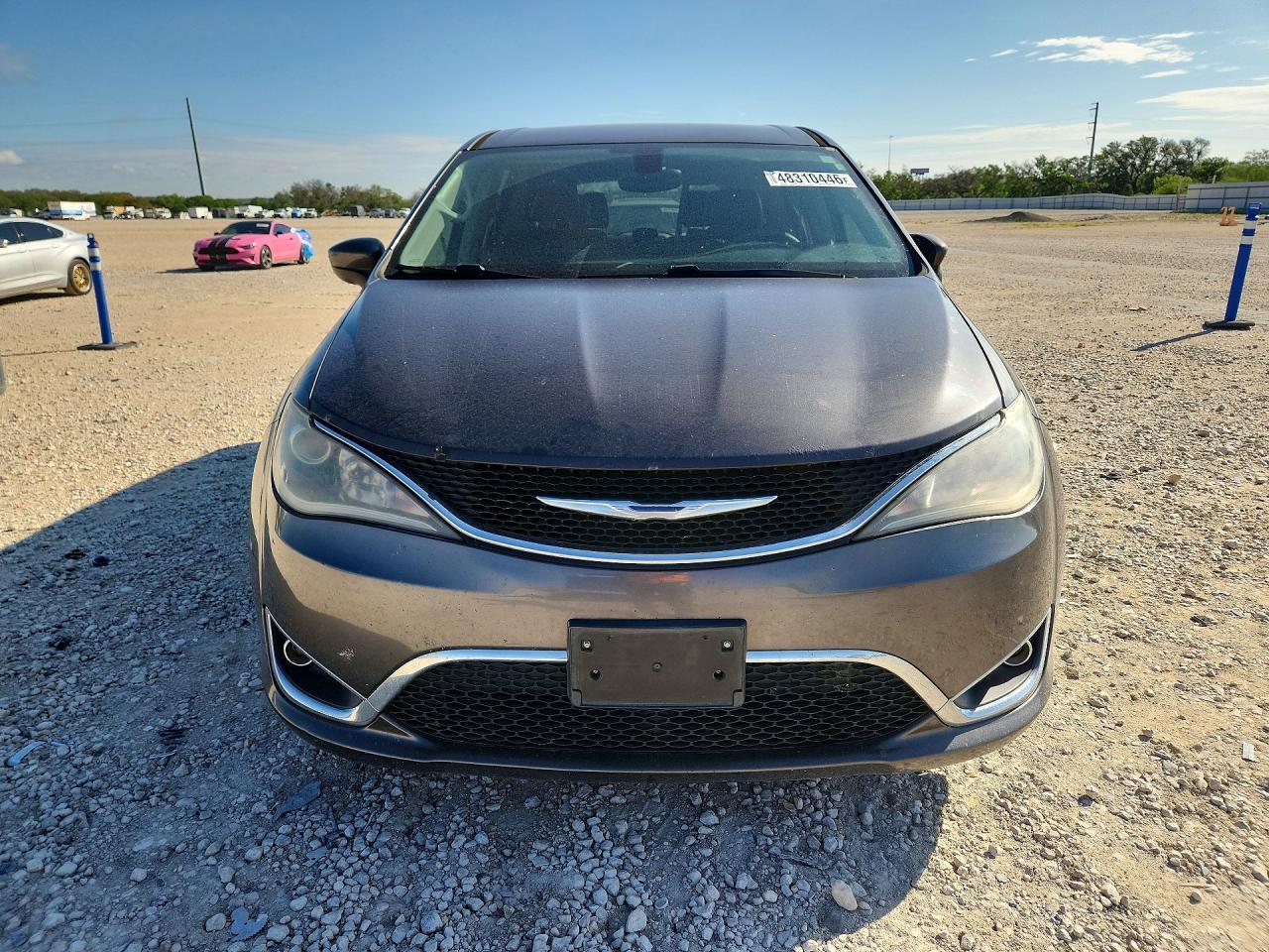 2017 Chrysler Pacifica Touring - Image 5