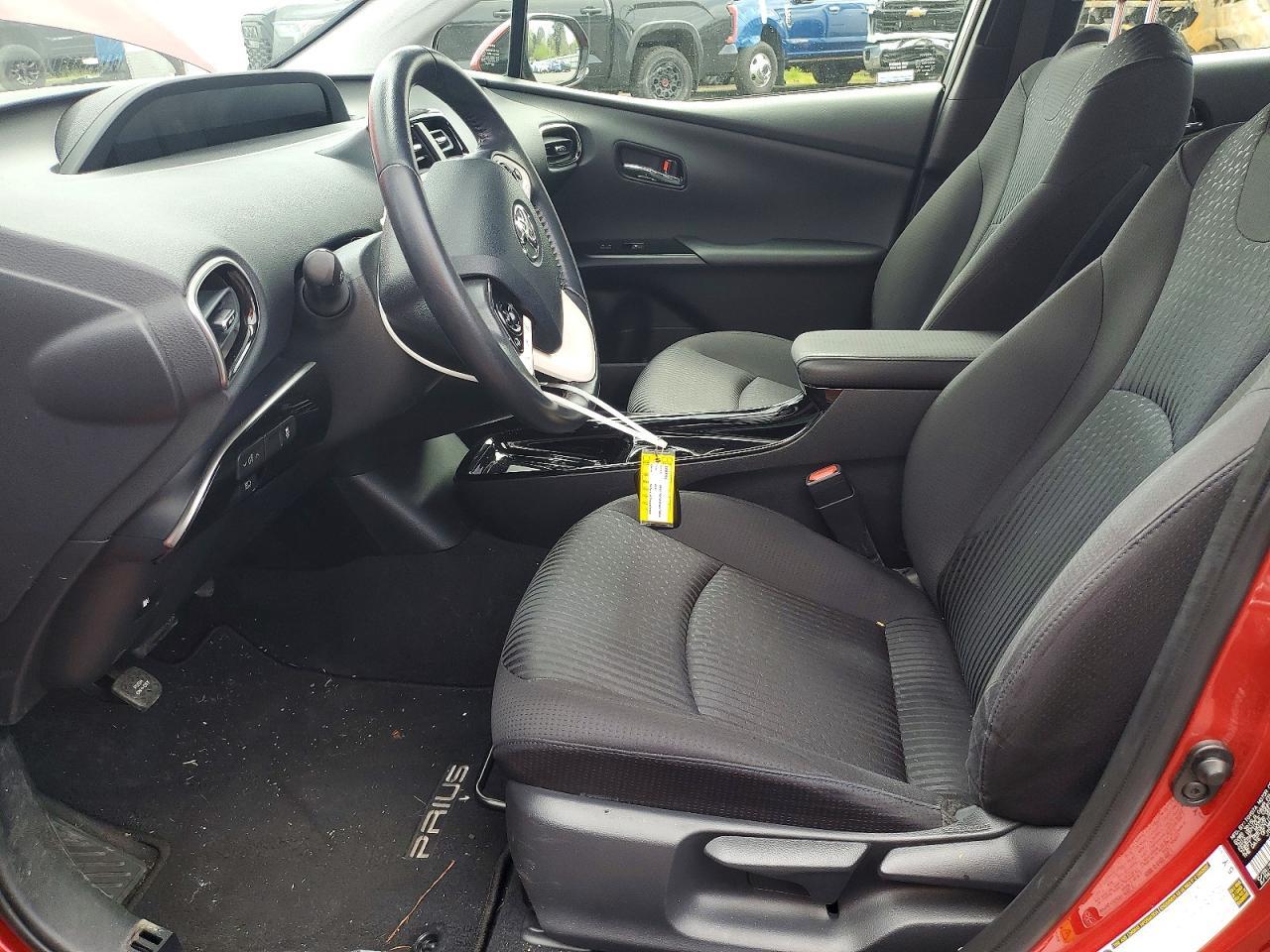 2017 Toyota Prius Three - Image 7