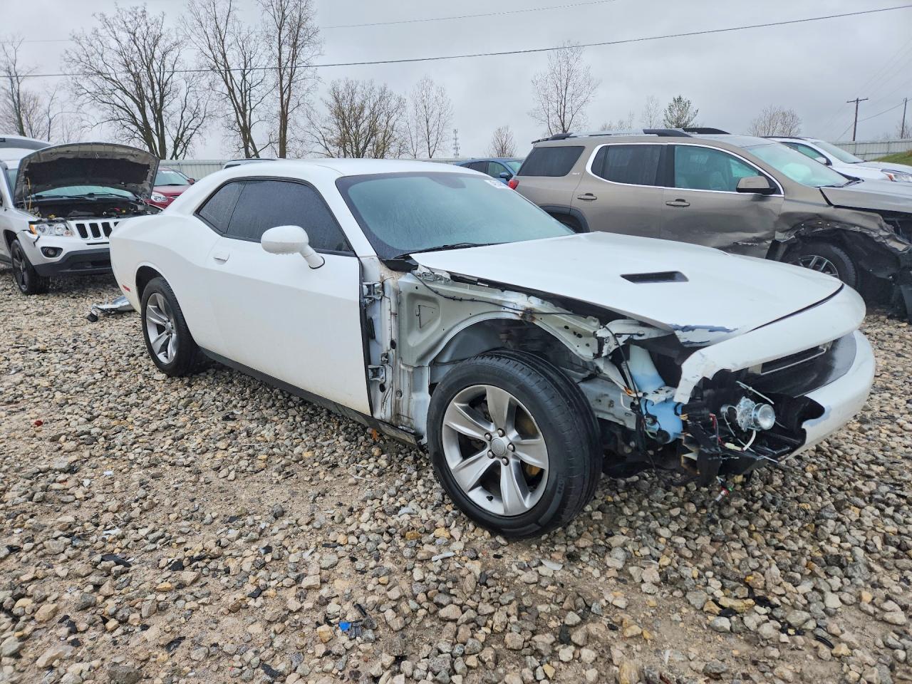 2016 Dodge Challenger Sxt - Image 4