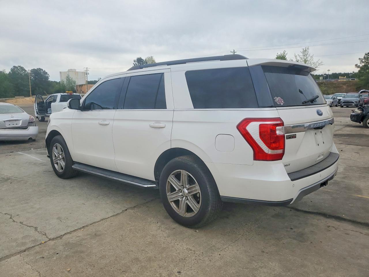 2018 Ford Expedition Xlt - Фото 2