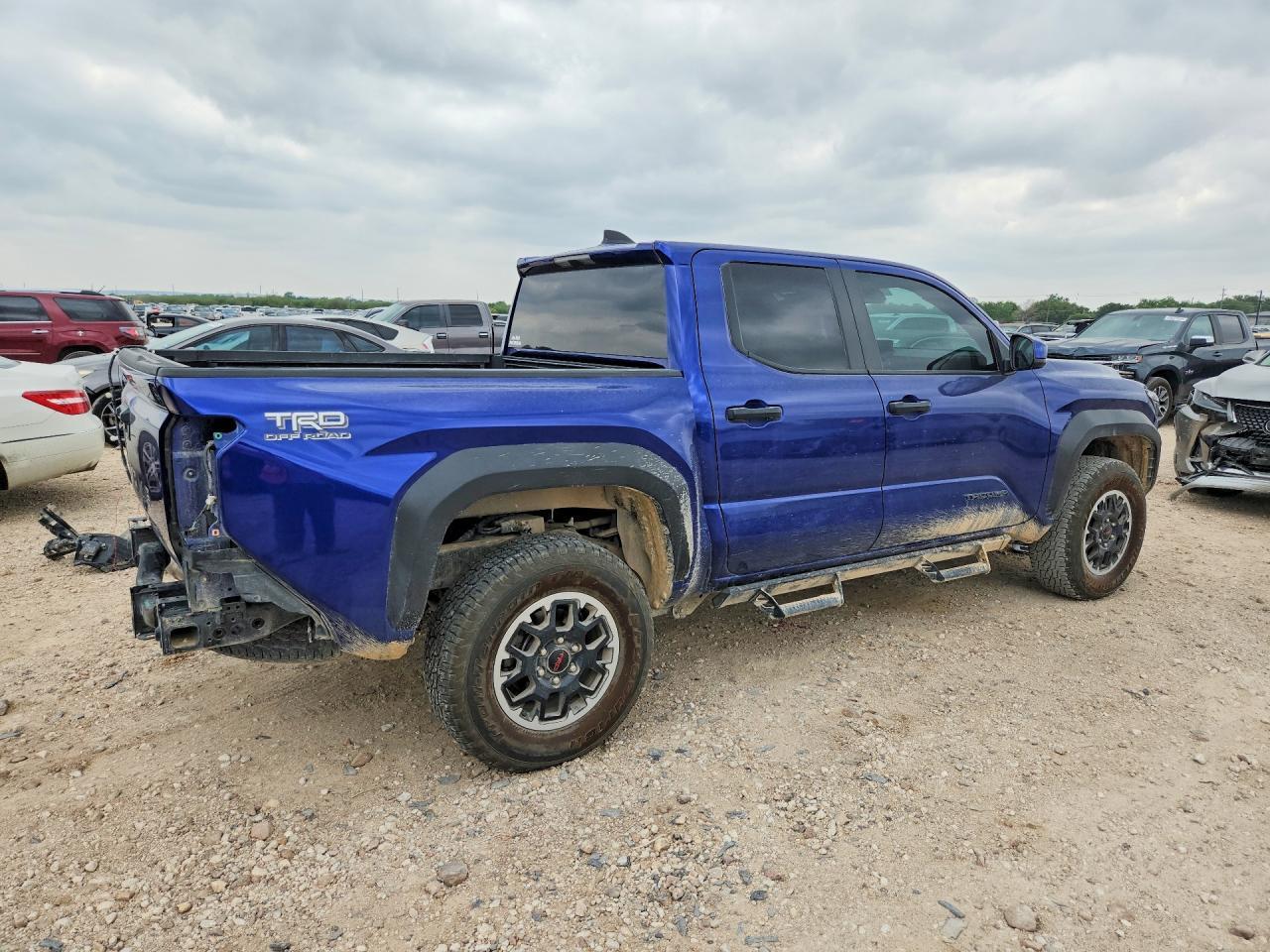2025 Toyota Tacoma Trd Off-Road - Image 3