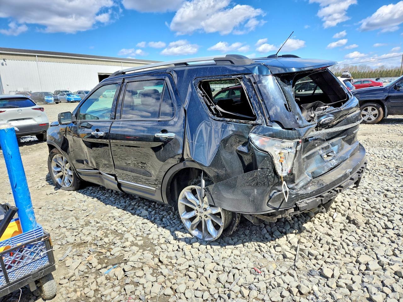 2014 Ford Explorer Xlt - Фото 2