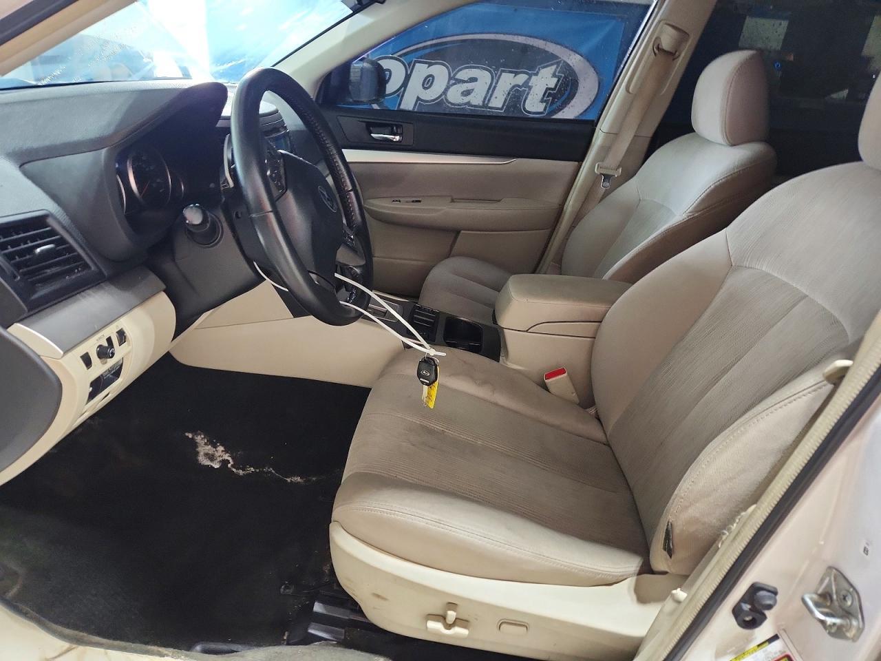 2013 Subaru Outback 2.5I Premium - Фото 7