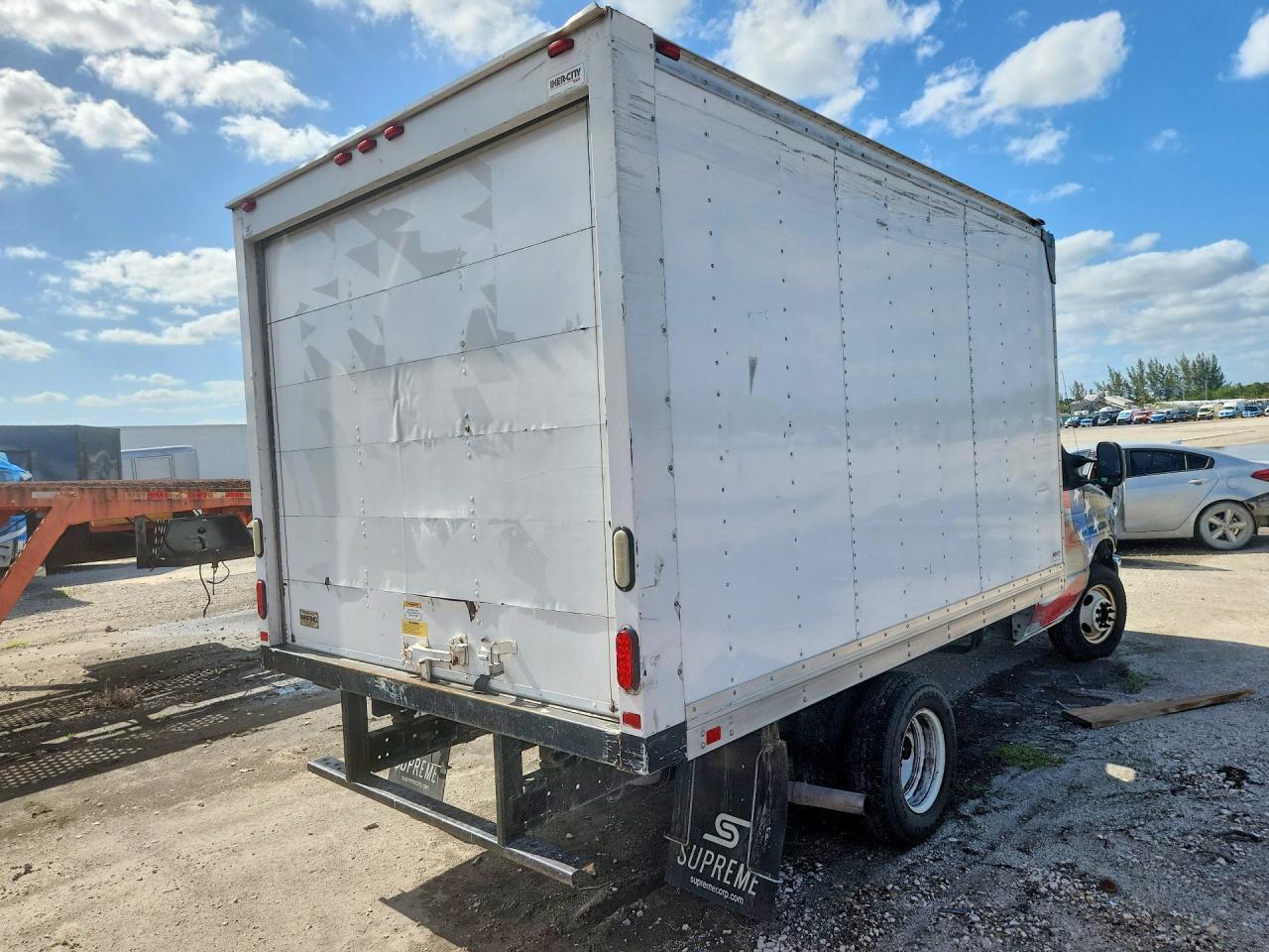 2017 Ford E350 Box Truck - Image 3