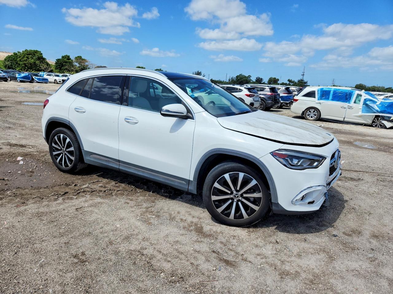 2021 Mercedes-Benz Gla 250 - Image 4