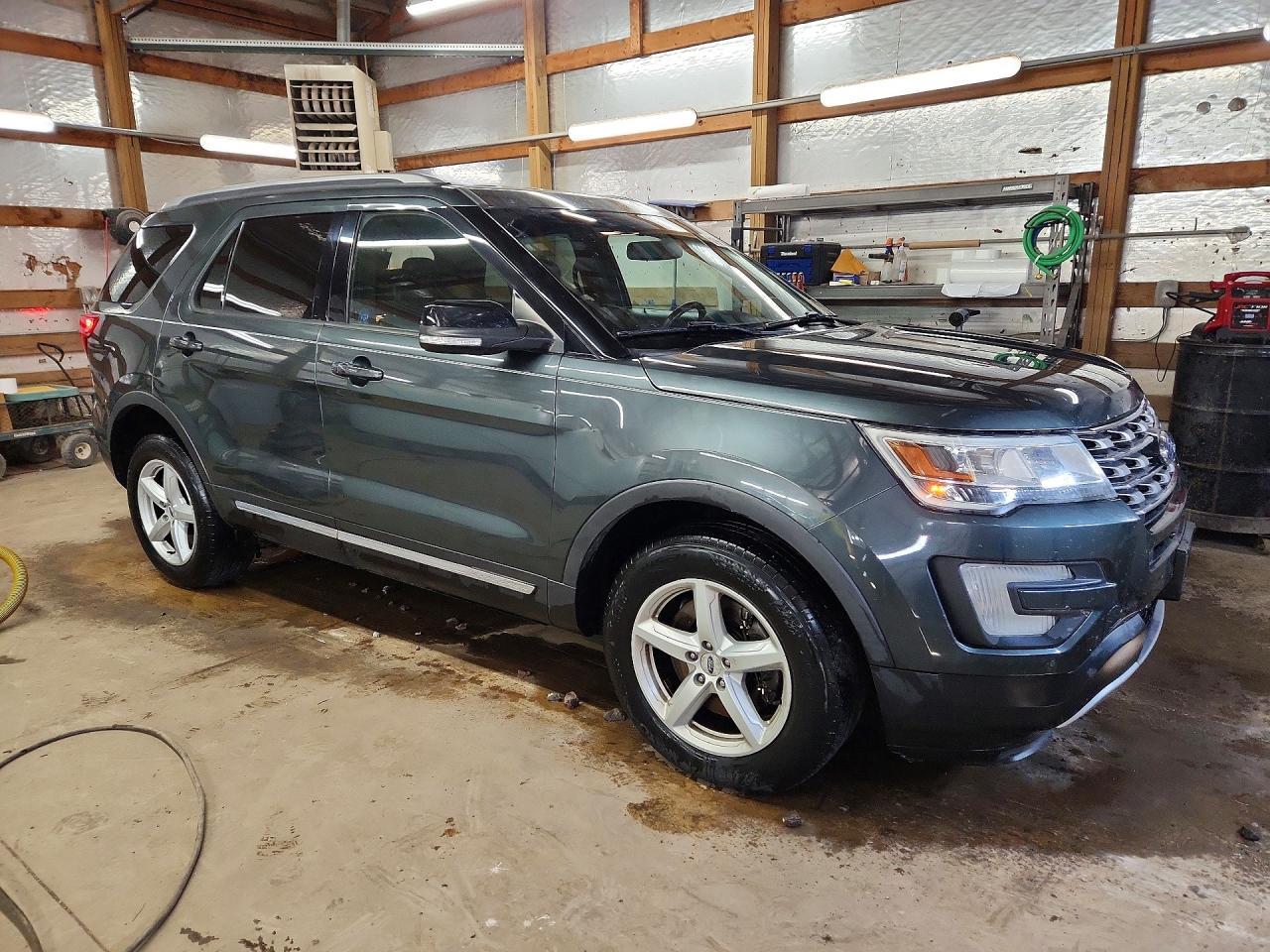 2016 Ford Explorer Xlt - Фото 4