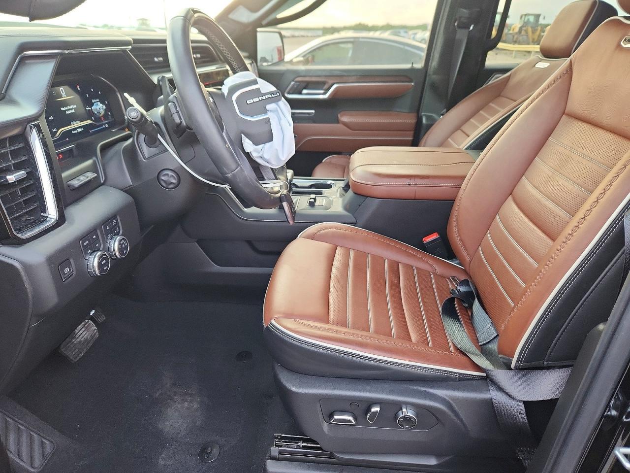 2025 GMC Sierra K1500 Denali Ultimate - Image 7