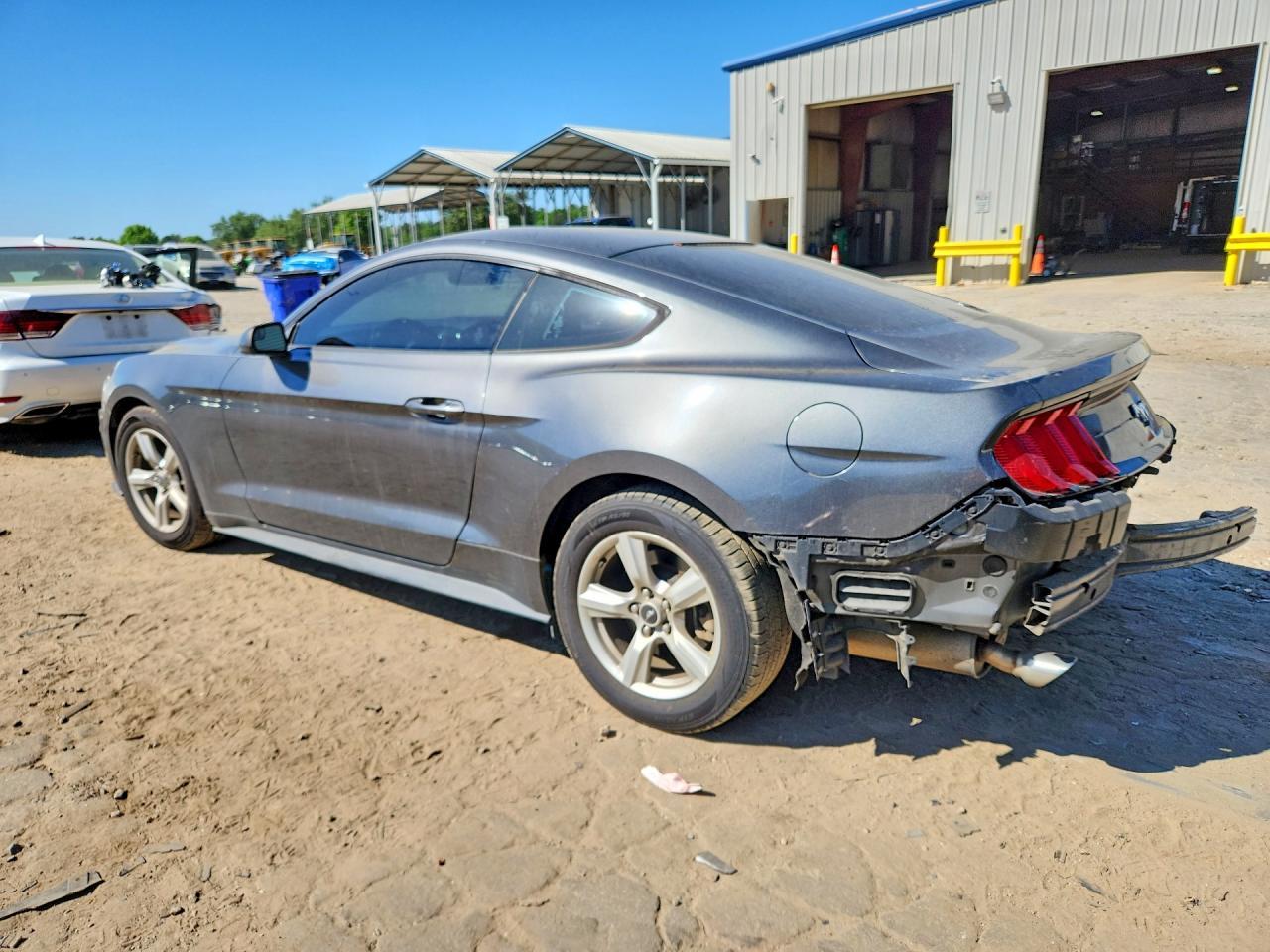 2018 Ford Mustang - Фото 2