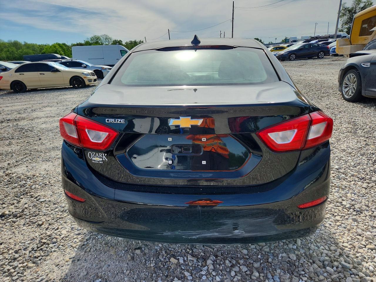 2019 Chevrolet Cruze Ls - Image 6