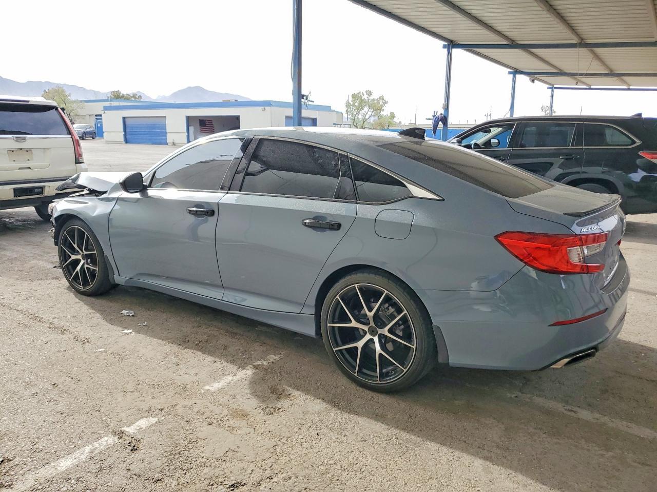 2022 Honda Accord Sport - Фото 2