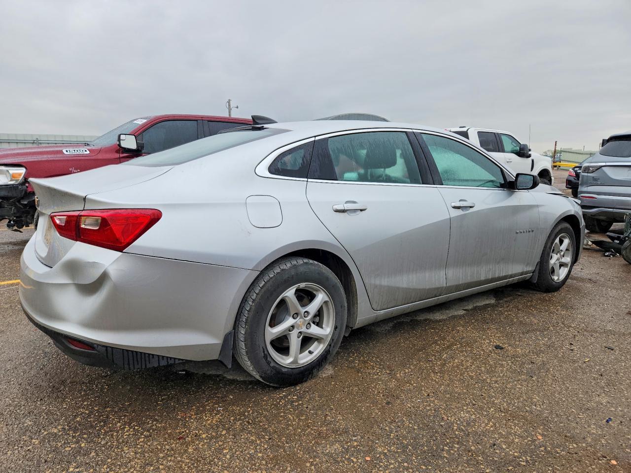 2018 Chevrolet Malibu Ls - Фото 3