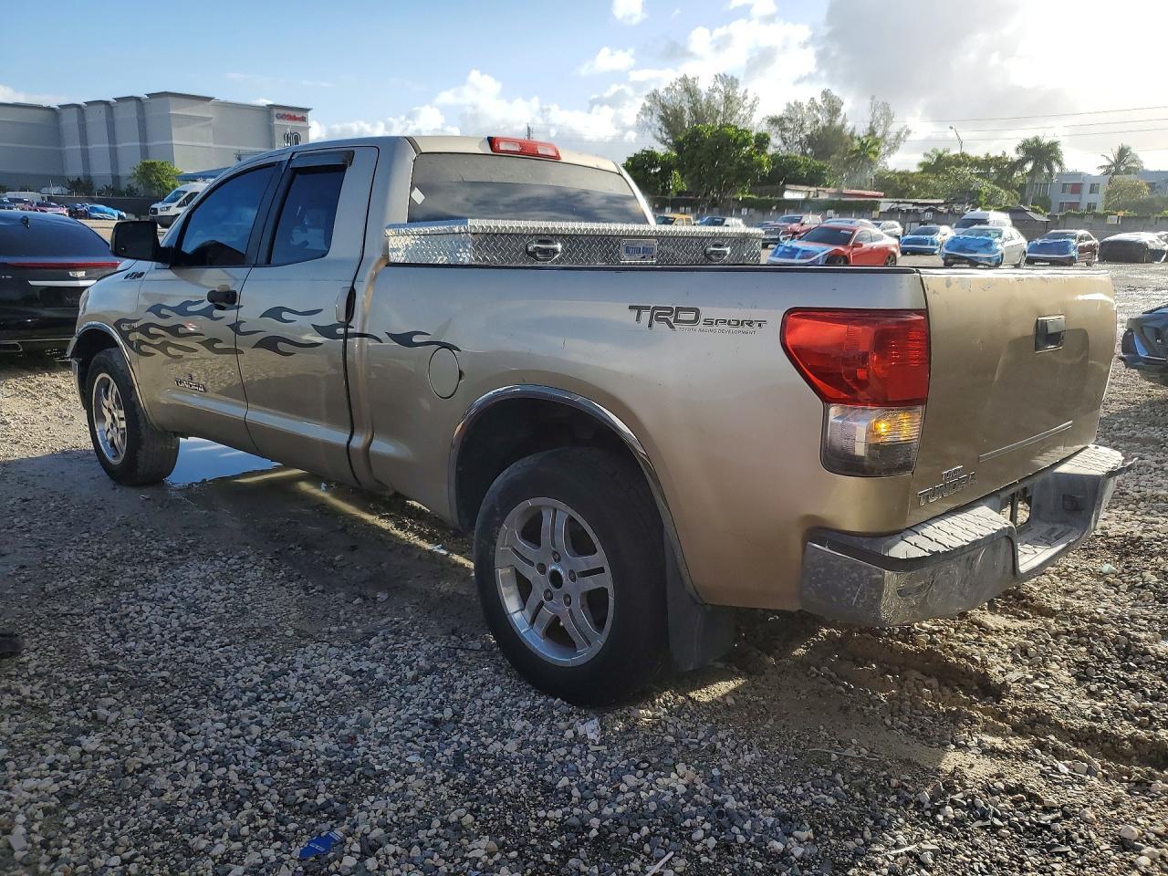2010 Toyota Tundra Double Cab Sr5 - Фото 2