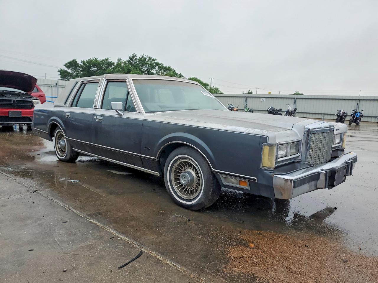1985 Lincoln Town Car - Фото 4