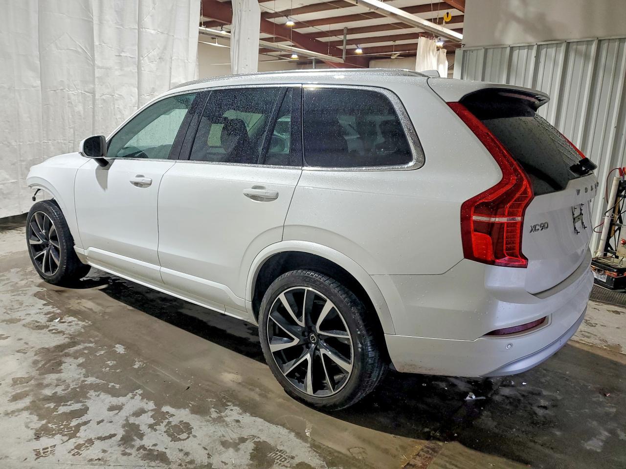 2022 Volvo Xc90 T6 Momentum - Фото 2