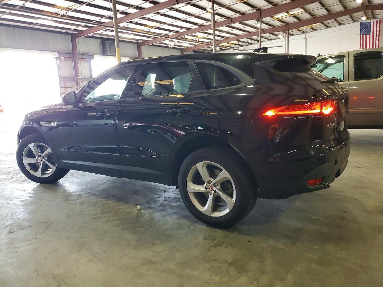2018 Jaguar F-Pace Premium - Фото 2