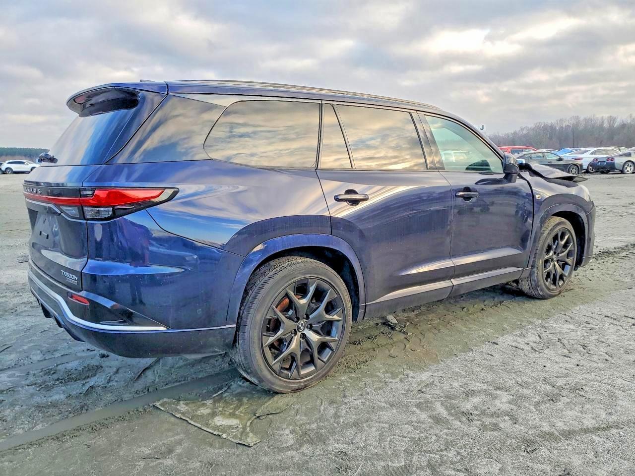 2024 Lexus Tx 500H F Sport Performance Luxury - Image 3