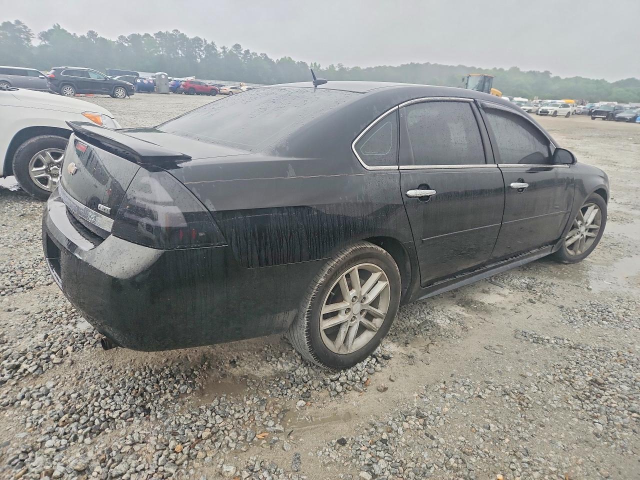 2011 Chevrolet Impala Ltz - Image 3