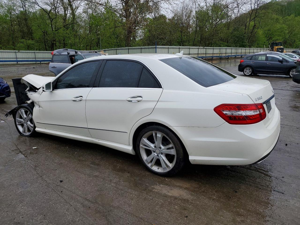 2013 Mercedes-Benz E 350 4Matic - Фото 2