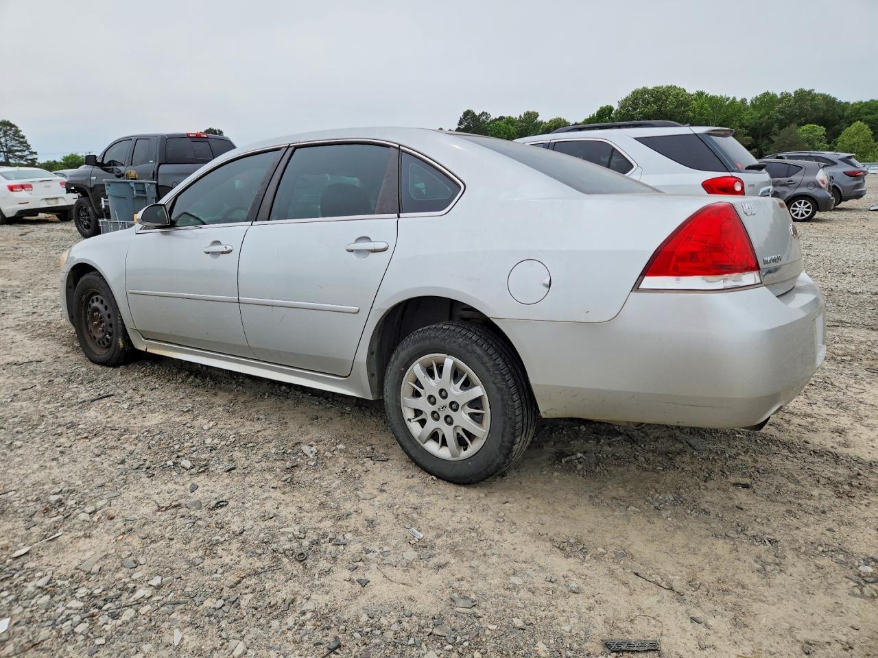 2010 Chevrolet Impala Police - Фото 2