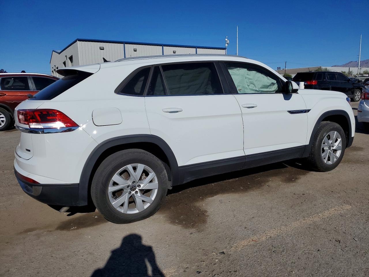 2021 Volkswagen Atlas Cross Sport S - Image 3