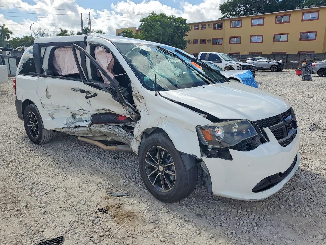 2017 Dodge Grand Caravan Se - Фото 4