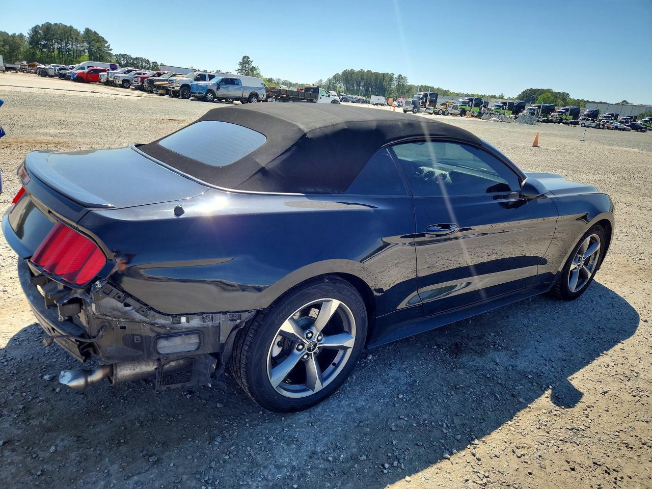 2017 Ford Mustang - Фото 3