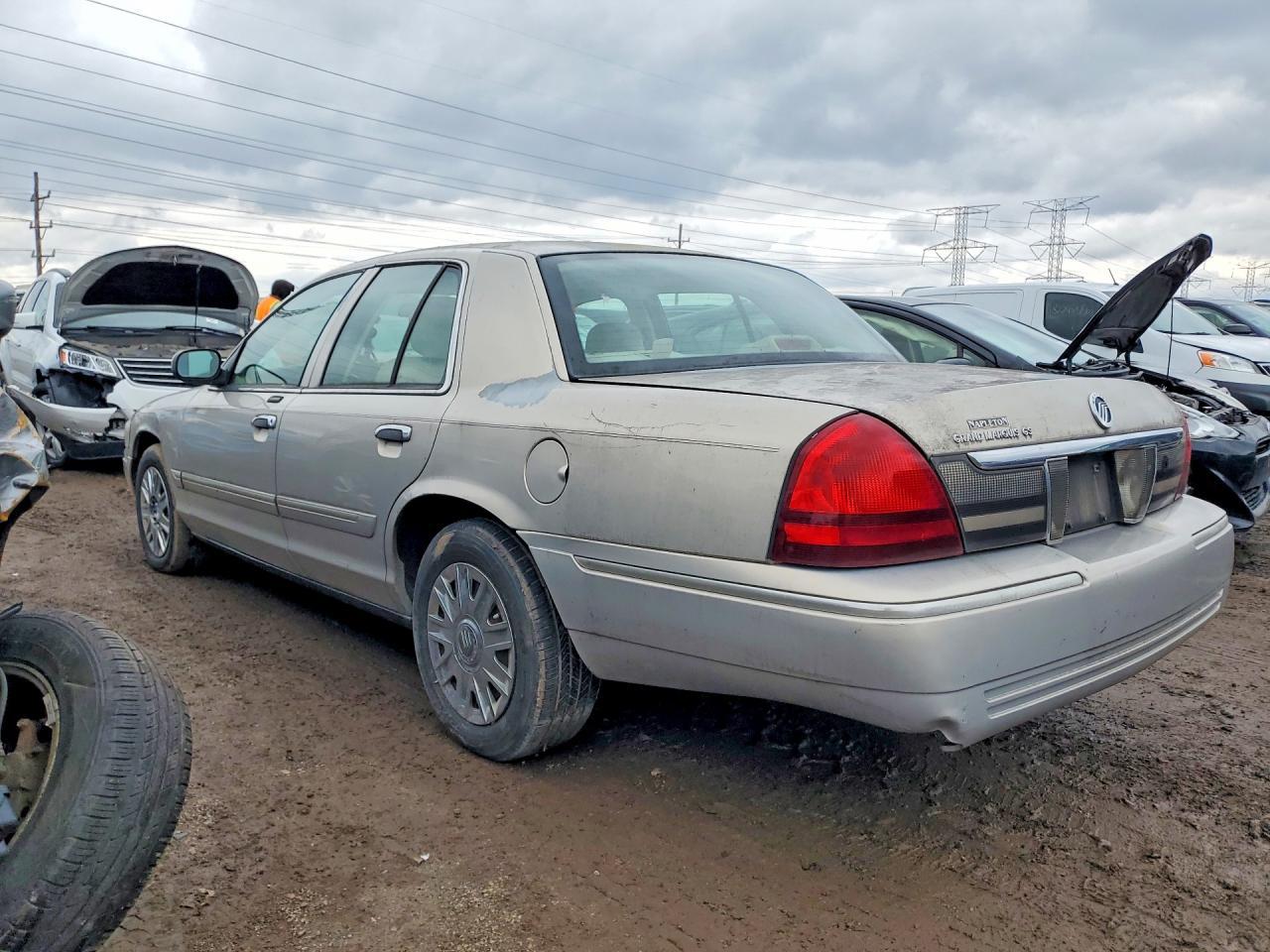 2007 Mercury Grand Marquis Gs - Фото 2