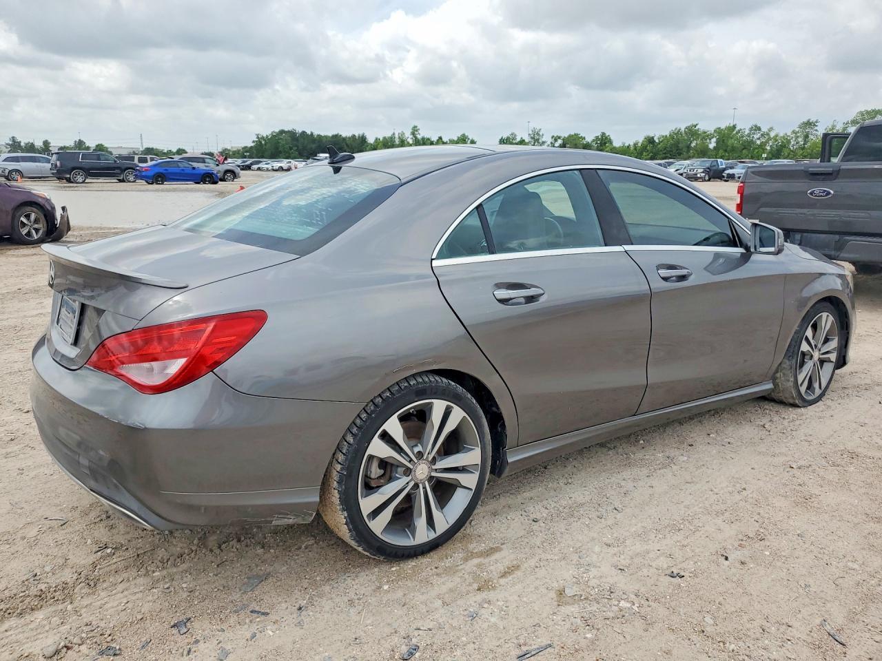 2017 Mercedes-Benz Cla 250 - Фото 3